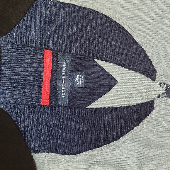 Tommy hilfiger sweater - Picture 2 of 3